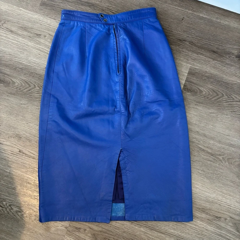 Pierre Cardin Paris VTG 80s Luxury Leather Business Suit, Skirt & Jacket Set - Picture 6 of 15